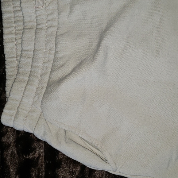 Free People Movement Short Beige Medium nwot - Picture 2 of 10